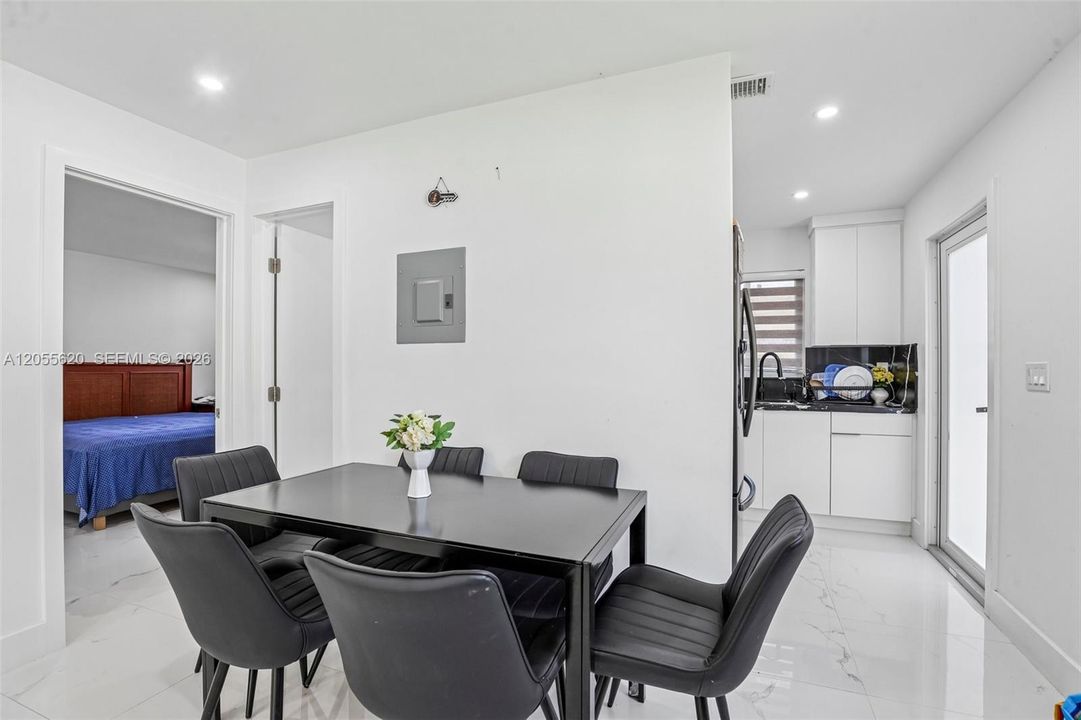 En Venta: $685,000 (0 camas, 0 baños, 1567 Pies cuadrados)