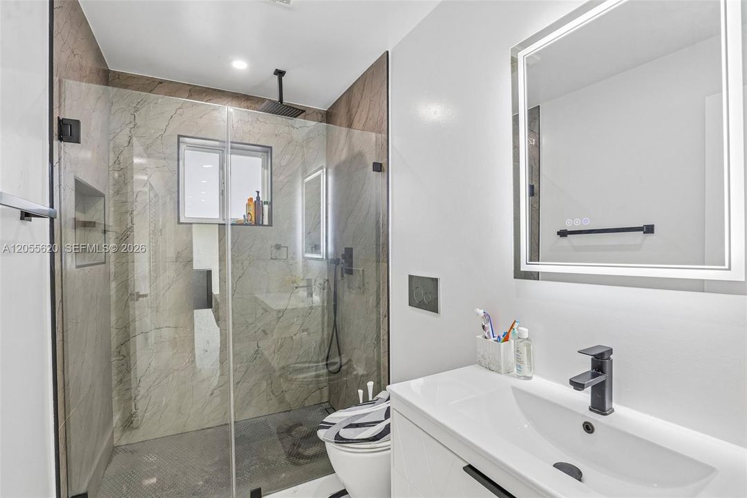 En Venta: $685,000 (0 camas, 0 baños, 1567 Pies cuadrados)