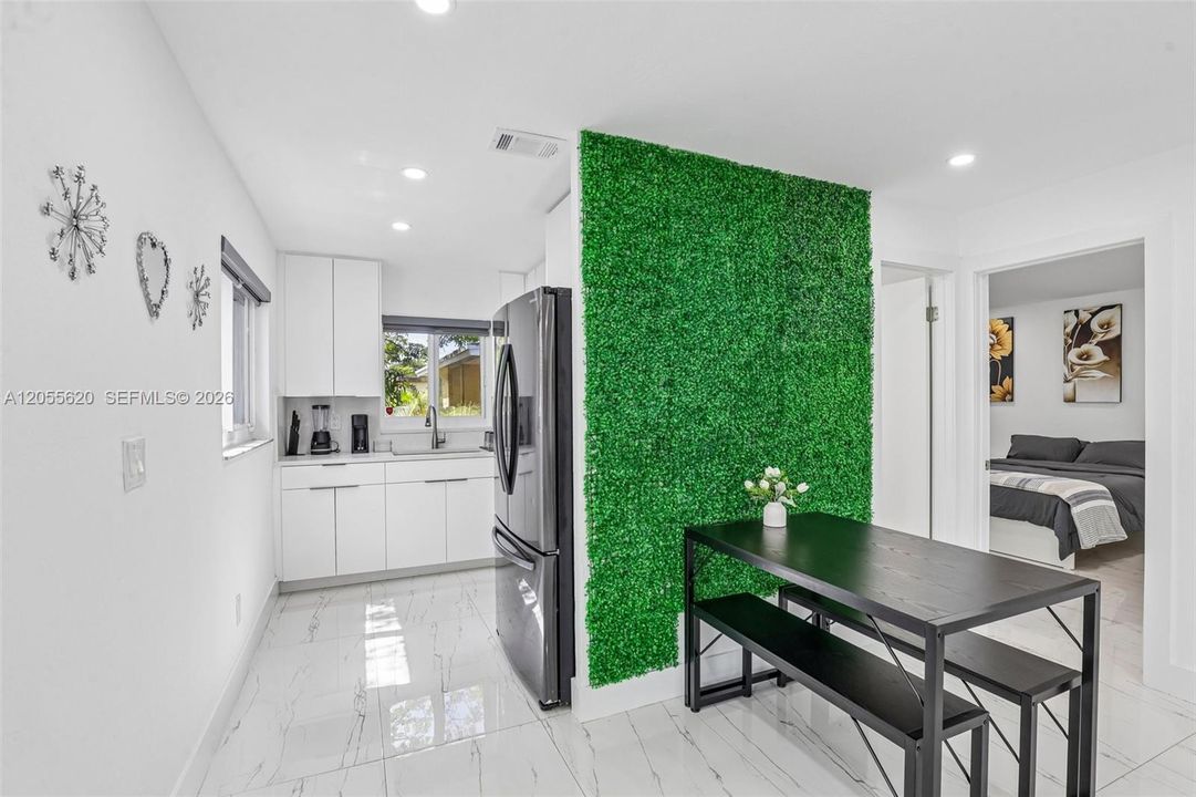 En Venta: $685,000 (0 camas, 0 baños, 1567 Pies cuadrados)