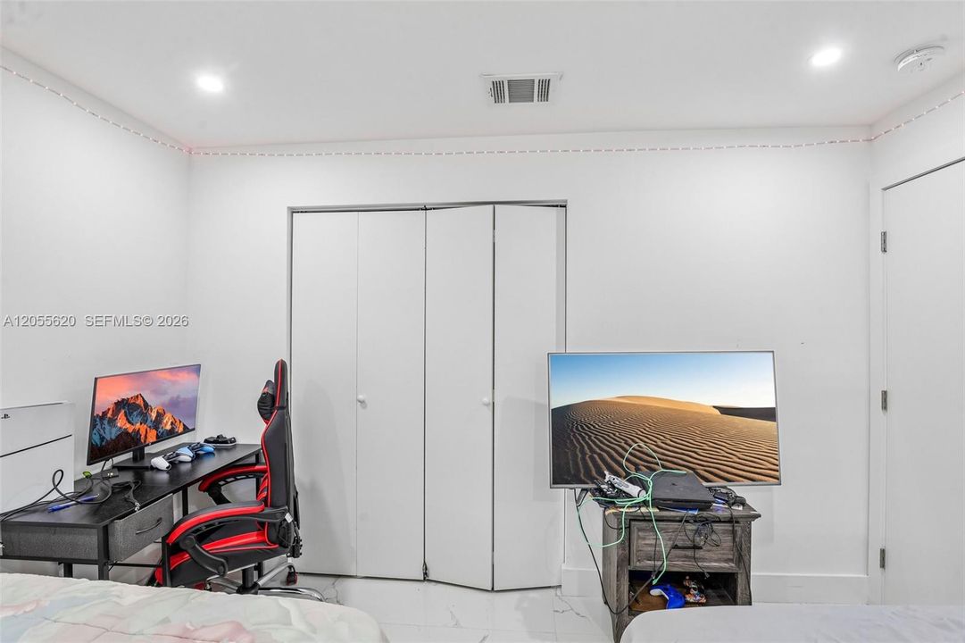 En Venta: $685,000 (0 camas, 0 baños, 1567 Pies cuadrados)