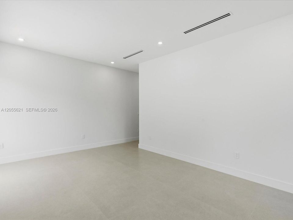 En Venta: $2,340,000 (4 camas, 3 baños, 2446 Pies cuadrados)
