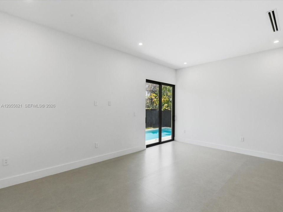 En Venta: $2,340,000 (4 camas, 3 baños, 2446 Pies cuadrados)