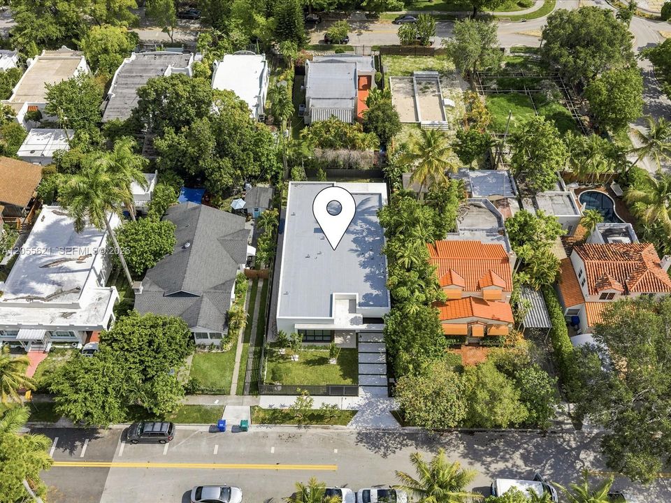 En Venta: $2,340,000 (4 camas, 3 baños, 2446 Pies cuadrados)