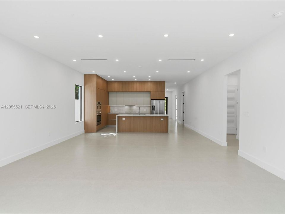 En Venta: $2,340,000 (4 camas, 3 baños, 2446 Pies cuadrados)