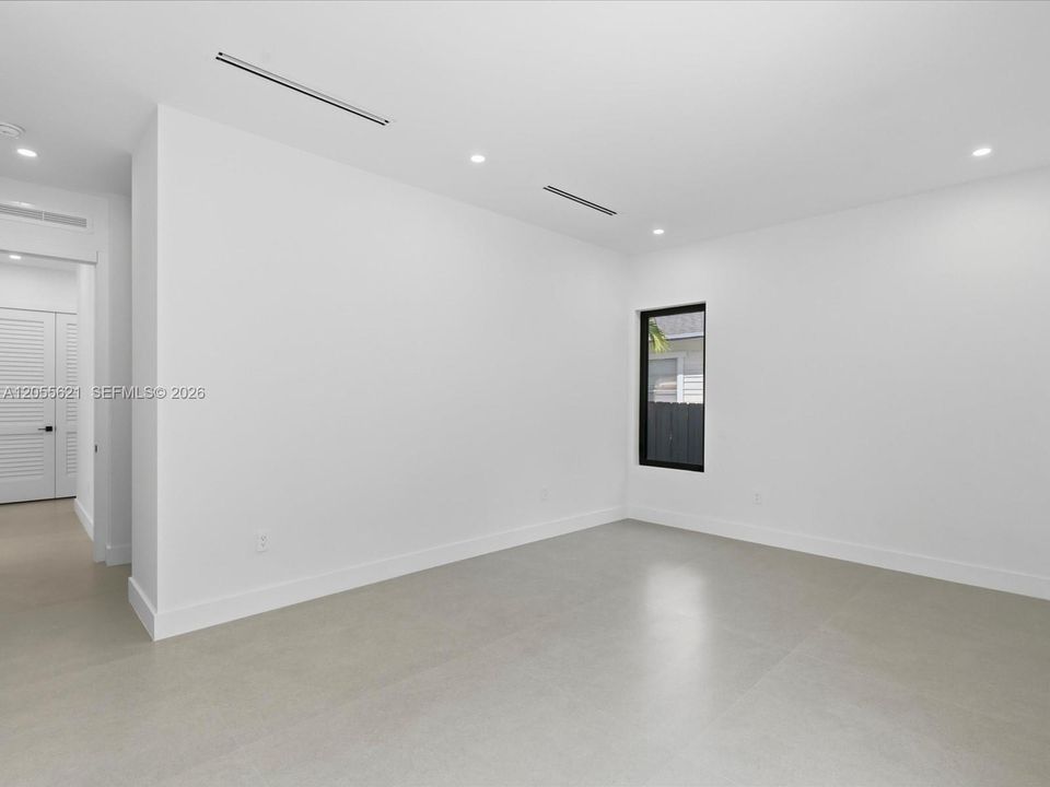 En Venta: $2,340,000 (4 camas, 3 baños, 2446 Pies cuadrados)