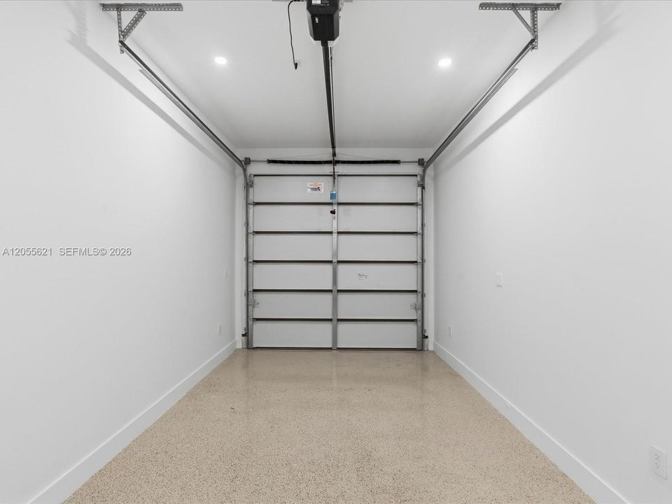 En Venta: $2,340,000 (4 camas, 3 baños, 2446 Pies cuadrados)