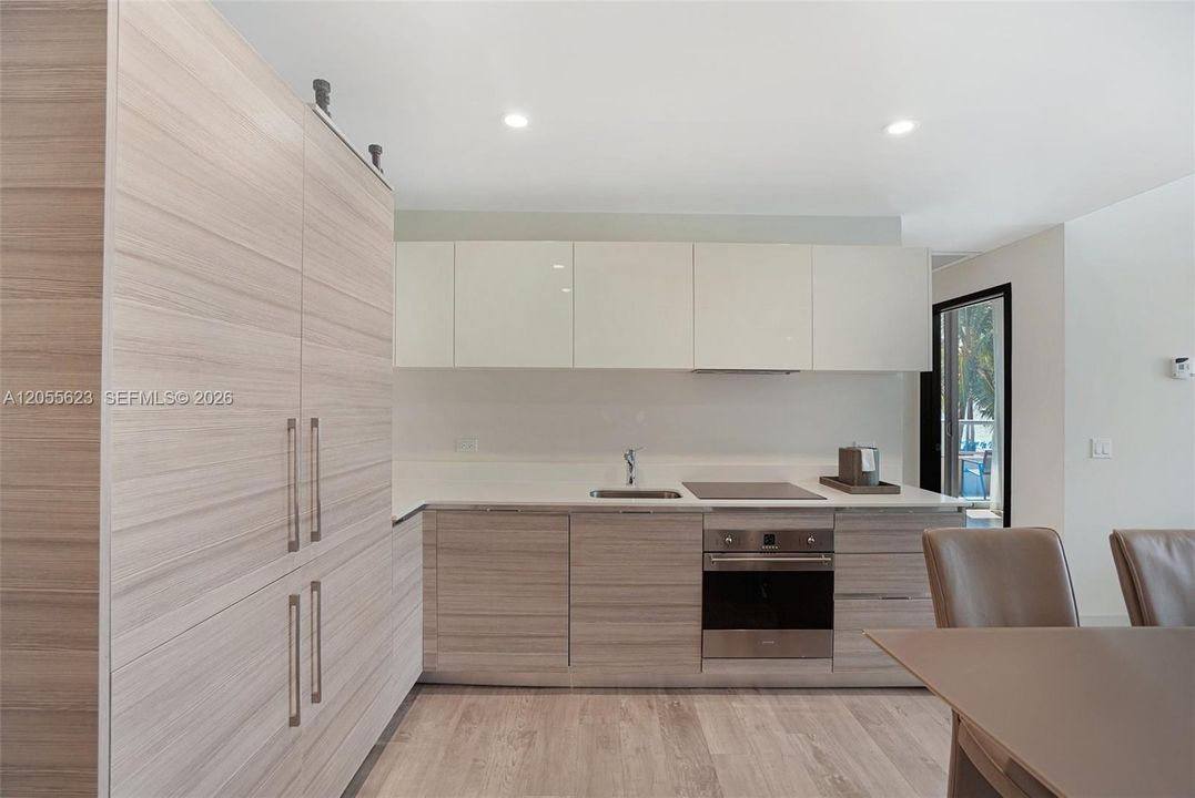 En Venta: $470,000 (1 camas, 1 baños, 747 Pies cuadrados)