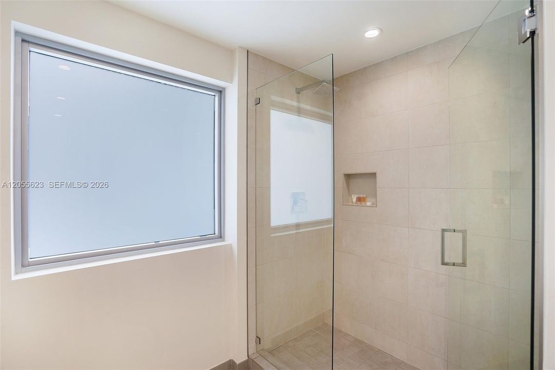 En Venta: $470,000 (1 camas, 1 baños, 747 Pies cuadrados)