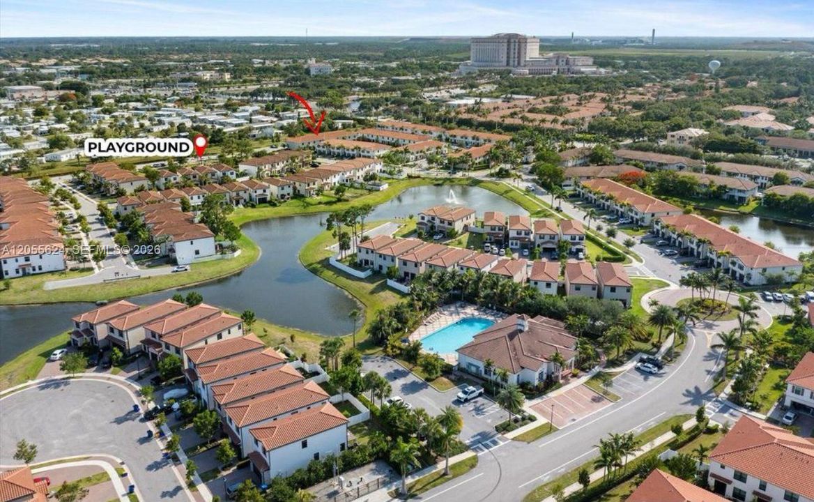 В аренду: $2,900 (3 спален, 3 ванн, 1311 Квадратных фут)