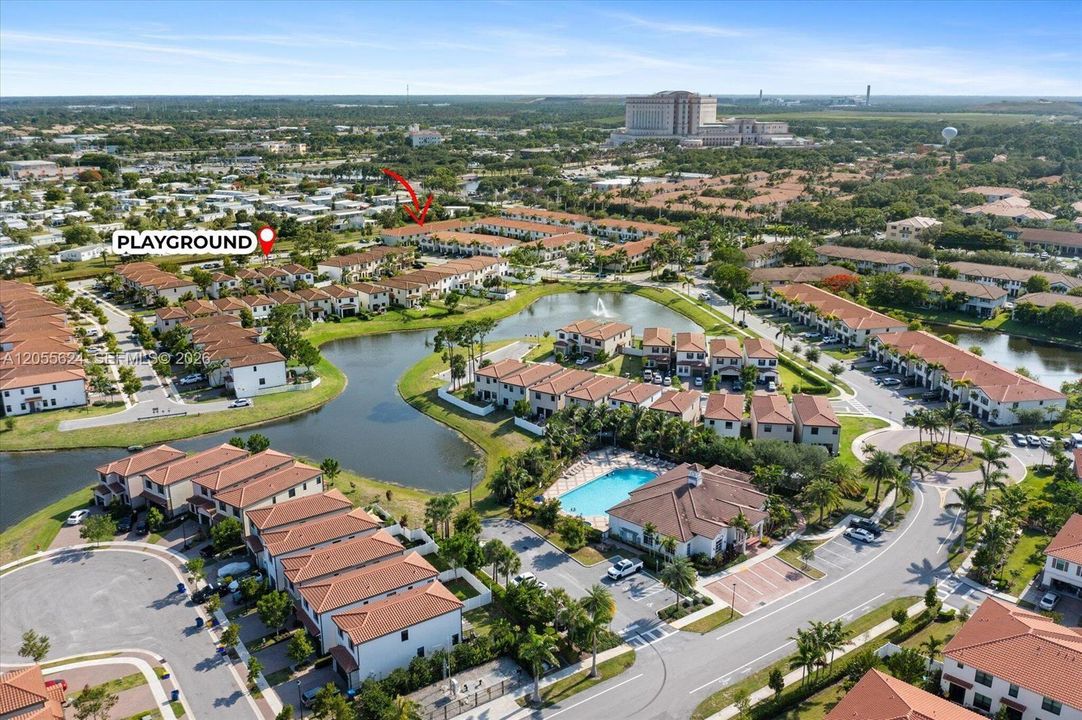В аренду: $2,900 (3 спален, 3 ванн, 1311 Квадратных фут)