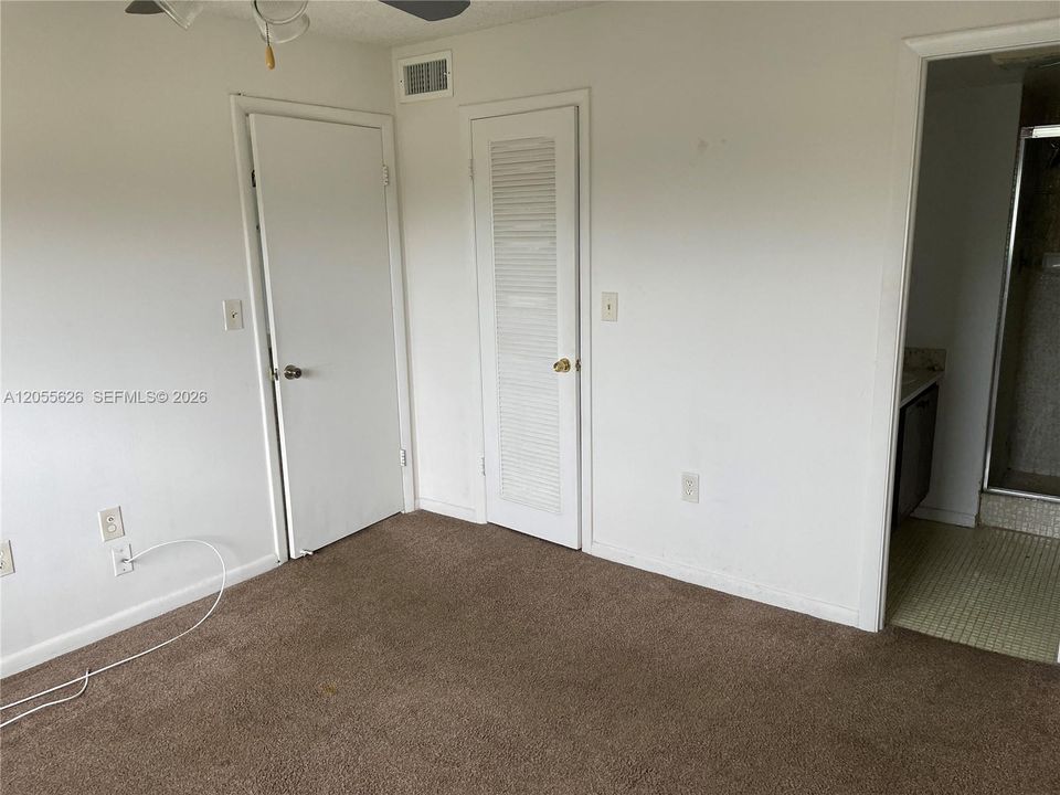 En Renta: $1,599 (2 camas, 2 baños, 850 Pies cuadrados)