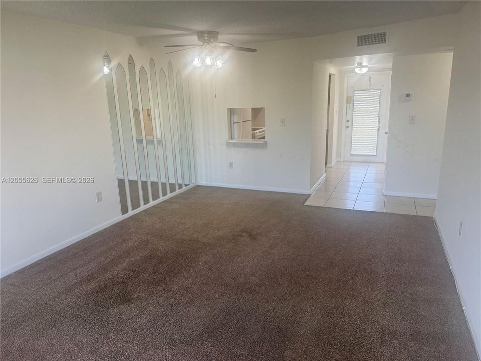 En Renta: $1,599 (2 camas, 2 baños, 850 Pies cuadrados)