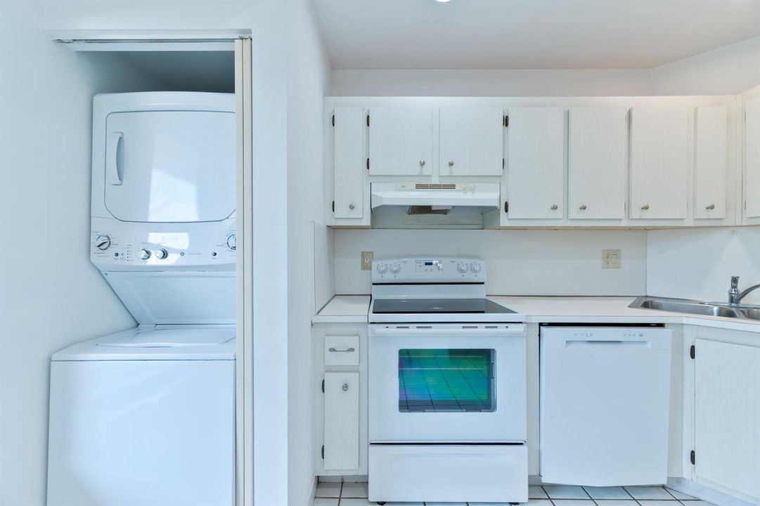 20260715 - 225 SE 10th St Unit 11D - MR-