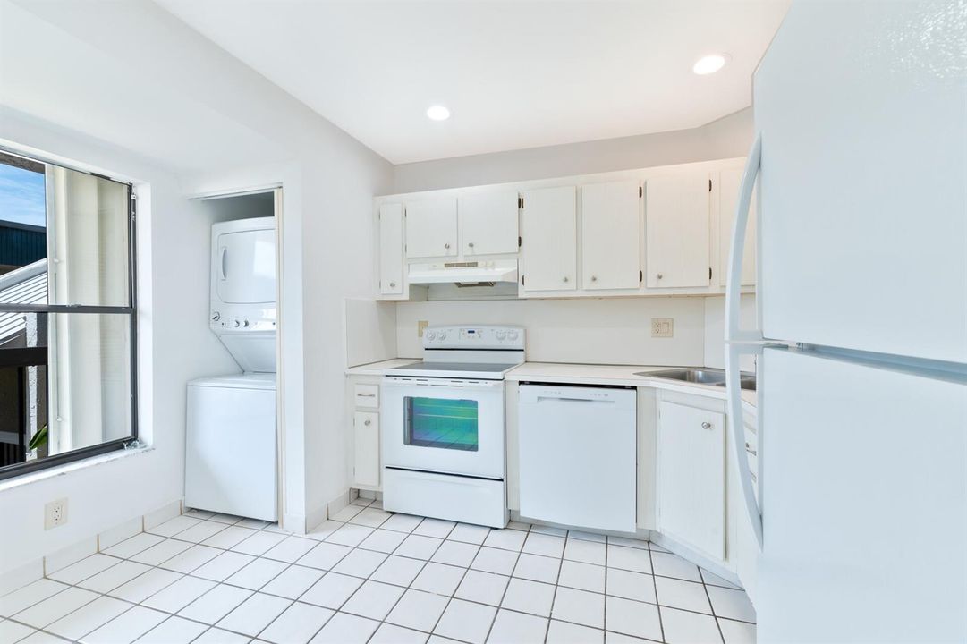 20260715 - 225 SE 10th St Unit 11D - MR-