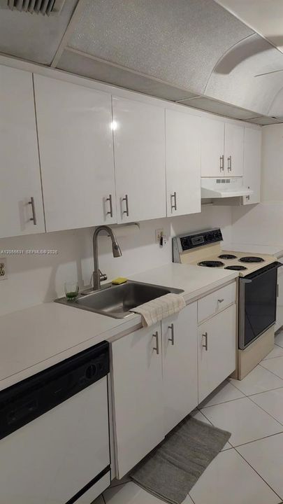 En Venta: $142,000 (2 camas, 2 baños, 1160 Pies cuadrados)