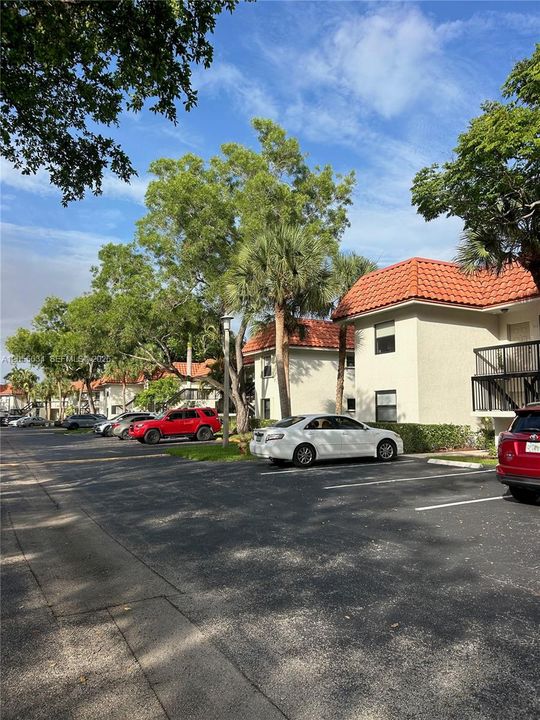 For Sale: $260,000 (2 beds, 2 baths, 800 Square Feet)