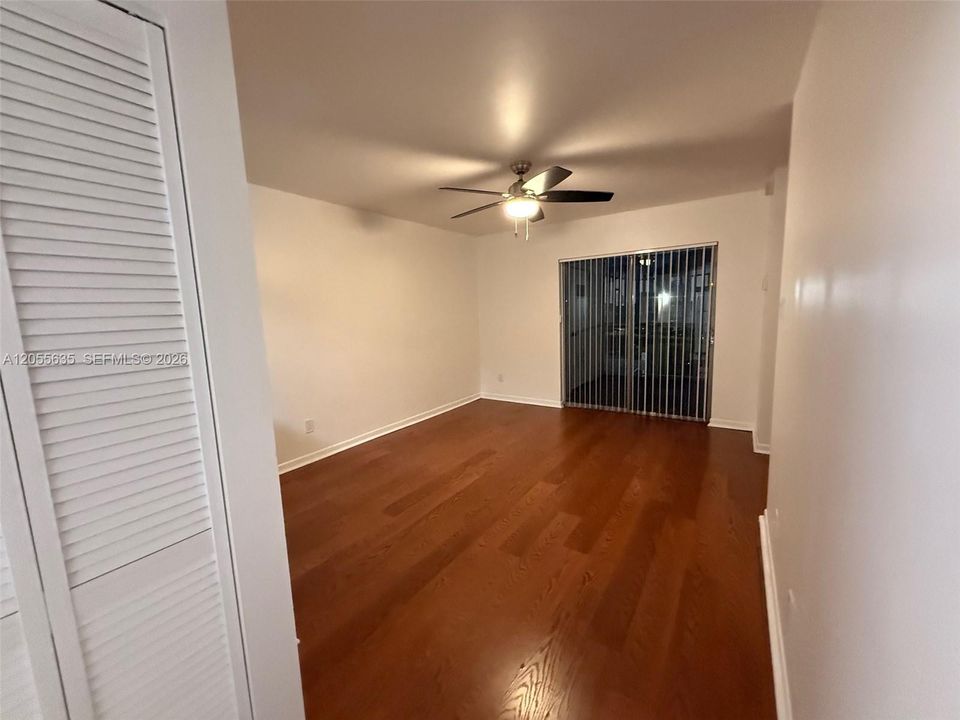 В аренду: $1,950 (1 спален, 1 ванн, 693 Квадратных фут)