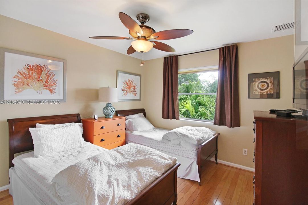 En Venta: $750,000 (4 camas, 3 baños, 2878 Pies cuadrados)