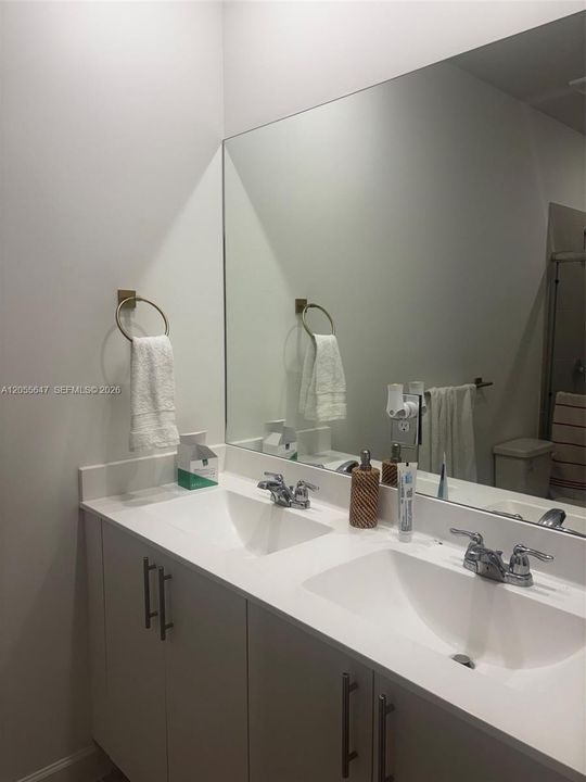 For Rent: $2,750 (3 beds, 3 baths, 0 Square Feet)
