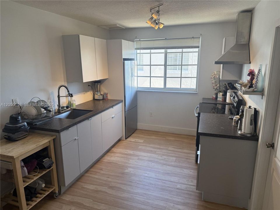 En Venta: $345,000 (2 camas, 2 baños, 1137 Pies cuadrados)