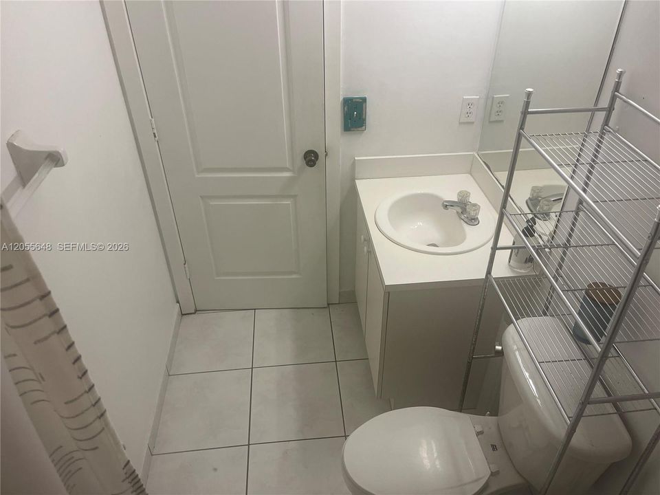 En Venta: $345,000 (2 camas, 2 baños, 1137 Pies cuadrados)