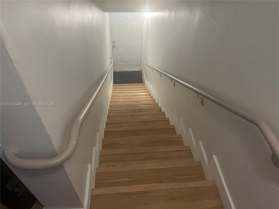 En Venta: $345,000 (2 camas, 2 baños, 1137 Pies cuadrados)