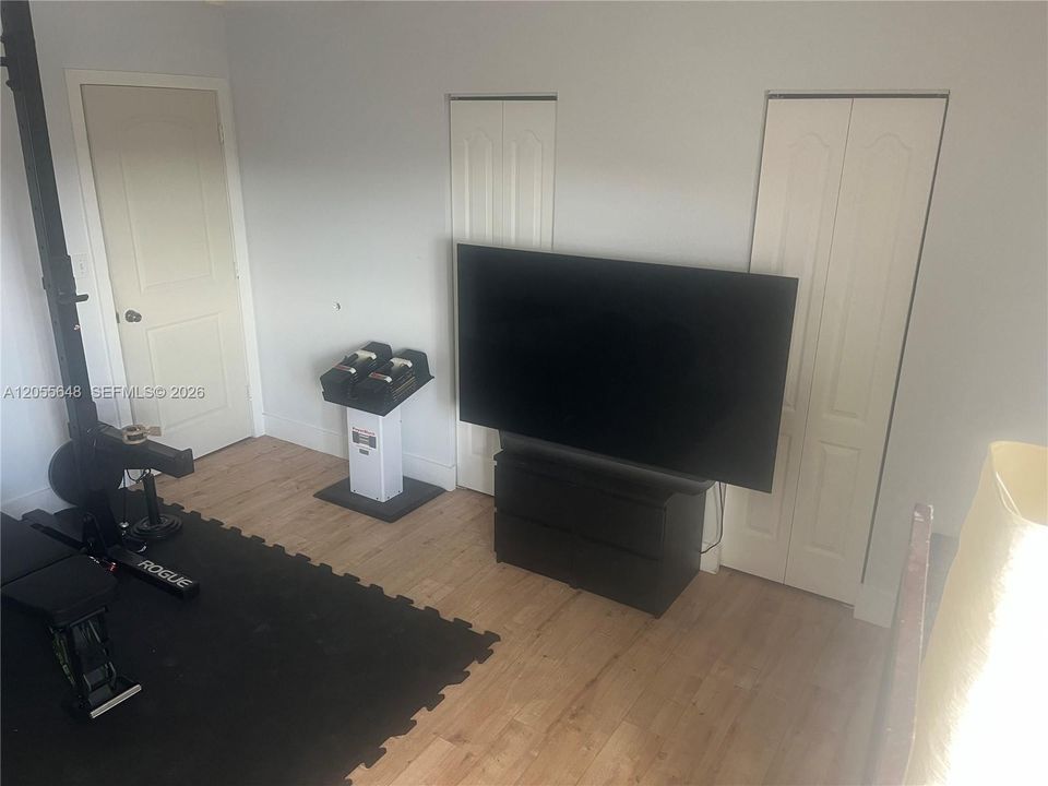 En Venta: $345,000 (2 camas, 2 baños, 1137 Pies cuadrados)
