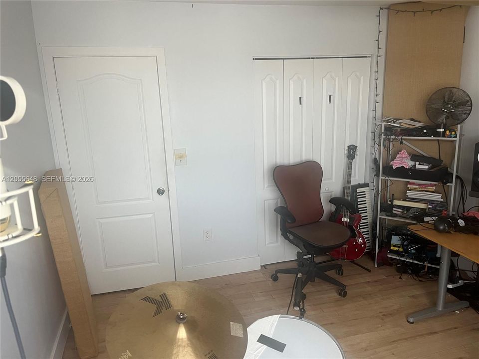 En Venta: $345,000 (2 camas, 2 baños, 1137 Pies cuadrados)