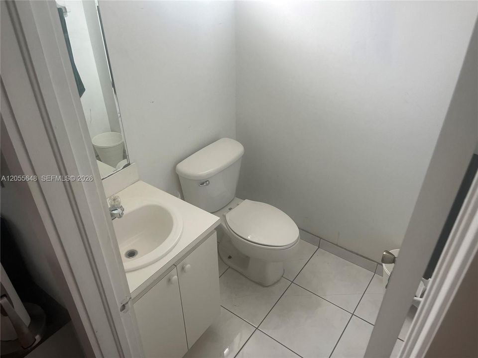En Venta: $345,000 (2 camas, 2 baños, 1137 Pies cuadrados)
