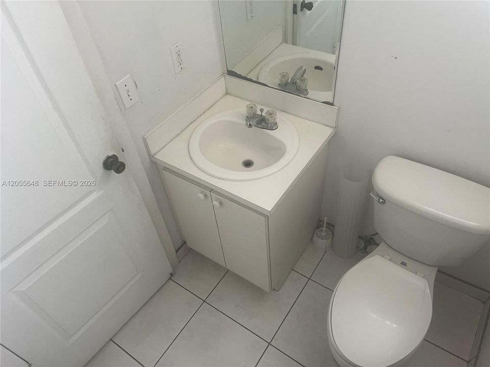 En Venta: $345,000 (2 camas, 2 baños, 1137 Pies cuadrados)