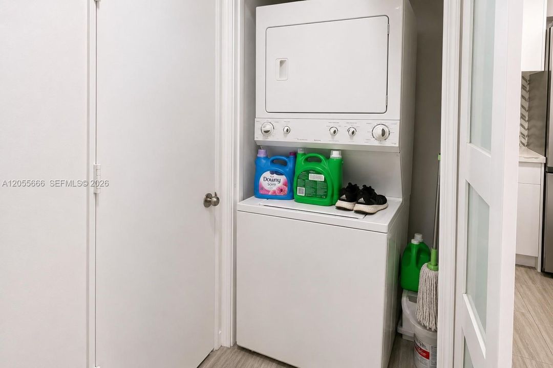 В аренду: $1,900 (1 спален, 1 ванн, 756 Квадратных фут)