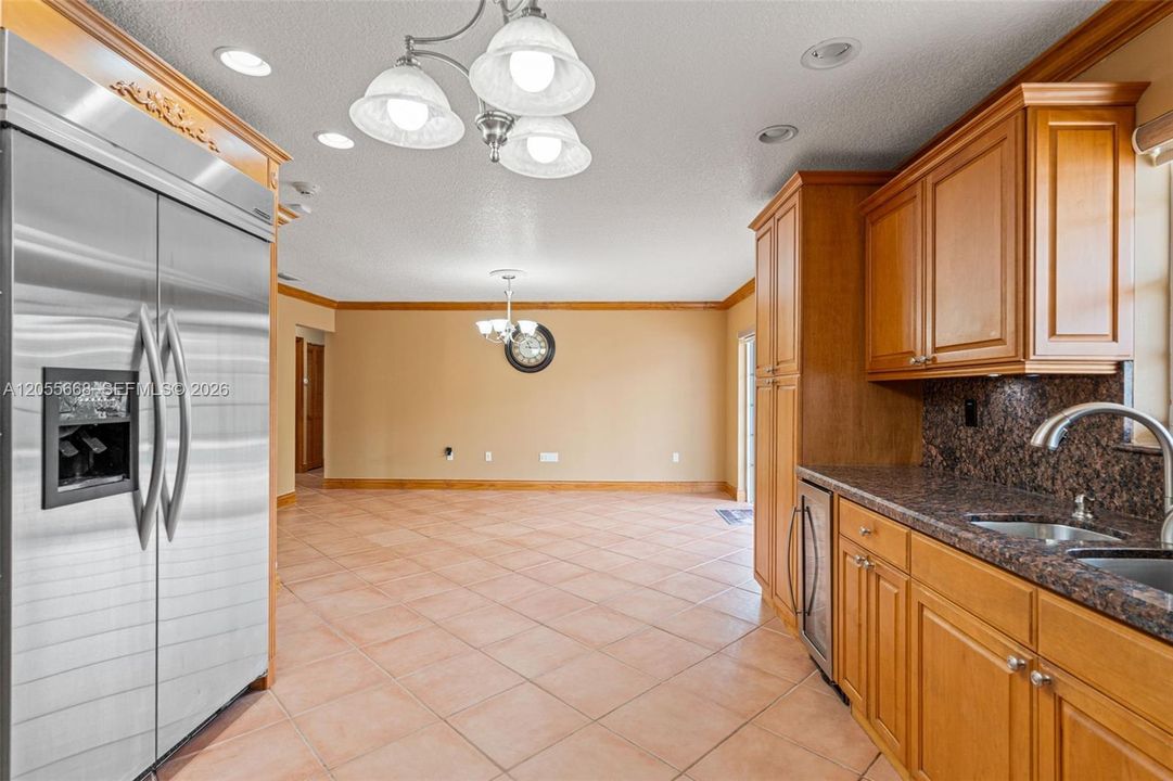 На продажу: $949,900 (4 спален, 2 ванн, 1952 Квадратных фут)