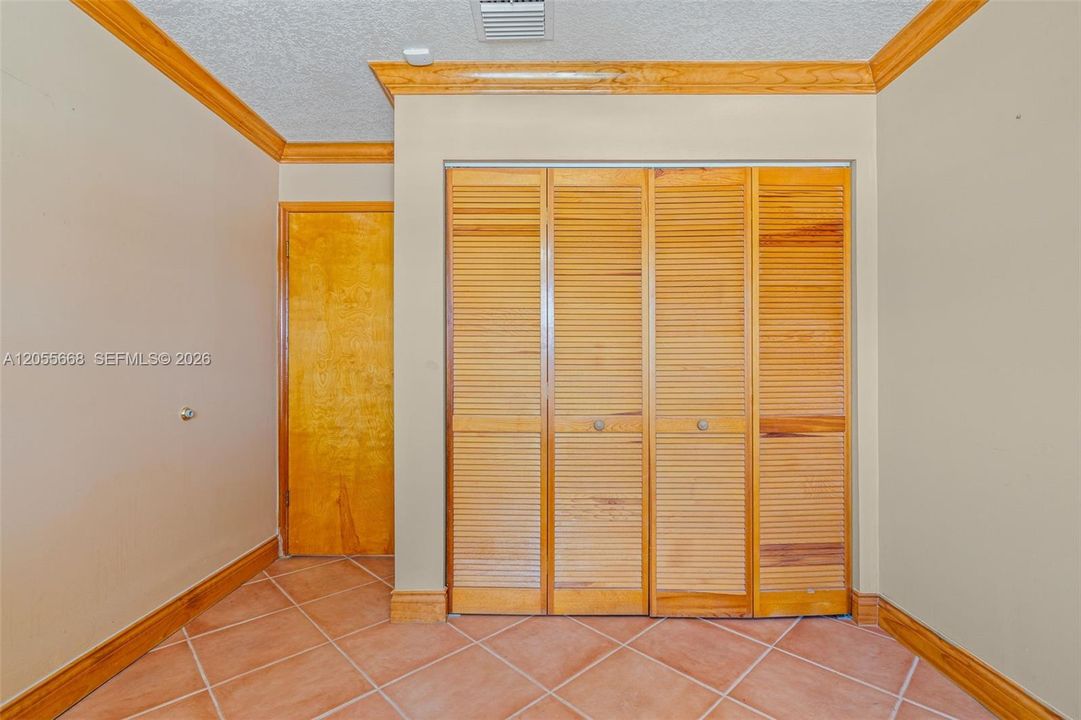 На продажу: $949,900 (4 спален, 2 ванн, 1952 Квадратных фут)