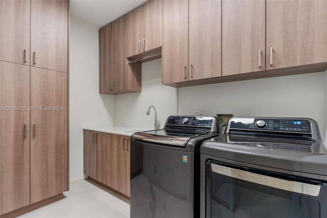 На продажу: $2,499,999 (5 спален, 4 ванн, 3979 Квадратных фут)