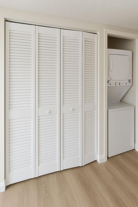 large (7)