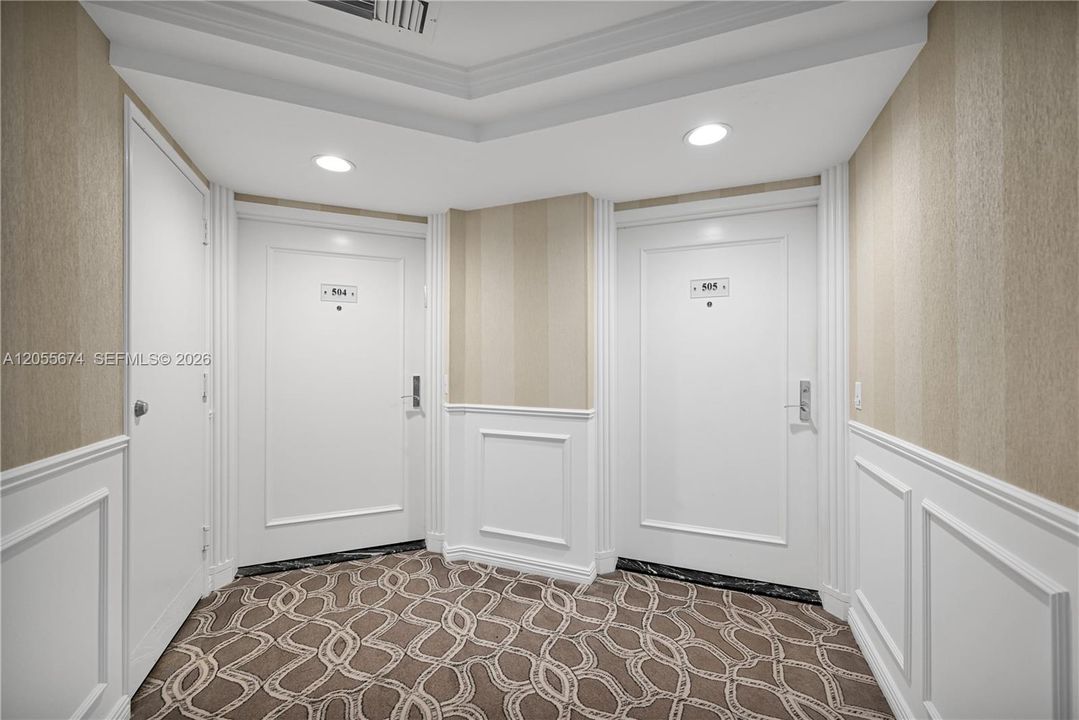На продажу: $699,999 (2 спален, 2 ванн, 1607 Квадратных фут)