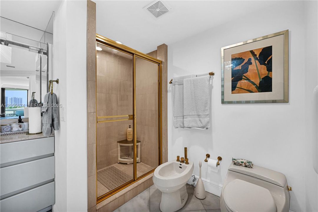 На продажу: $699,999 (2 спален, 2 ванн, 1607 Квадратных фут)