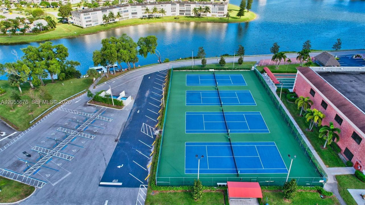 Tennis