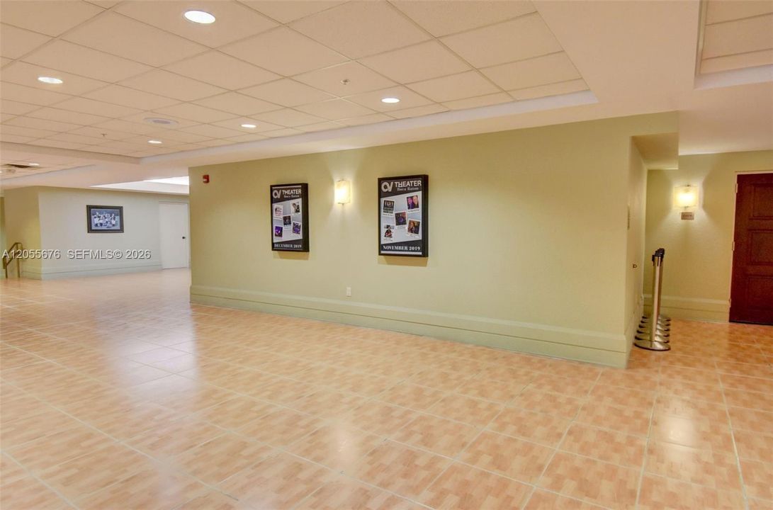 For Sale: $279,900 (2 beds, 1 baths, 861 Square Feet)