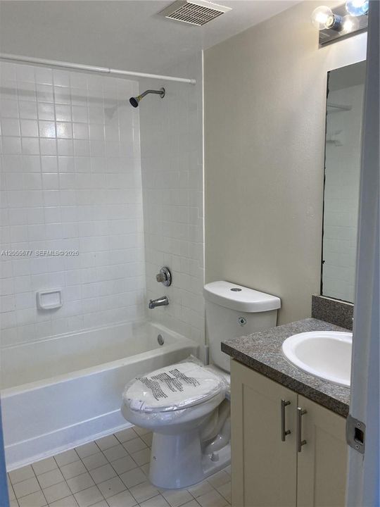 En Renta: $2,400 (3 camas, 2 baños, 1216 Pies cuadrados)