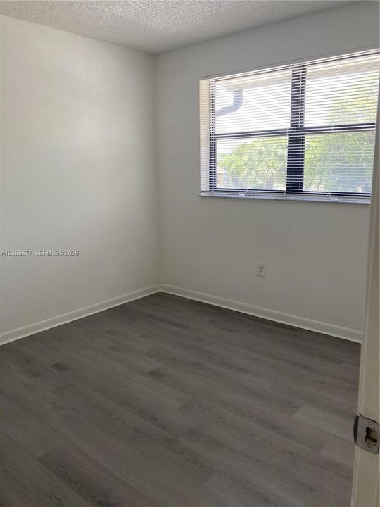 В аренду: $2,400 (3 спален, 2 ванн, 1216 Квадратных фут)