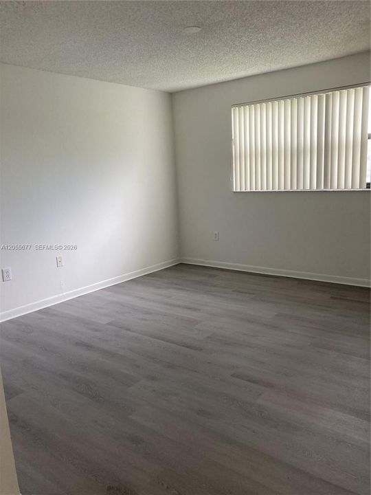 В аренду: $2,400 (3 спален, 2 ванн, 1216 Квадратных фут)