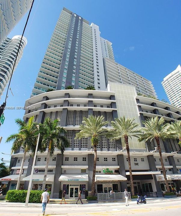 На продажу: $465,000 (2 спален, 2 ванн, 1023 Квадратных фут)