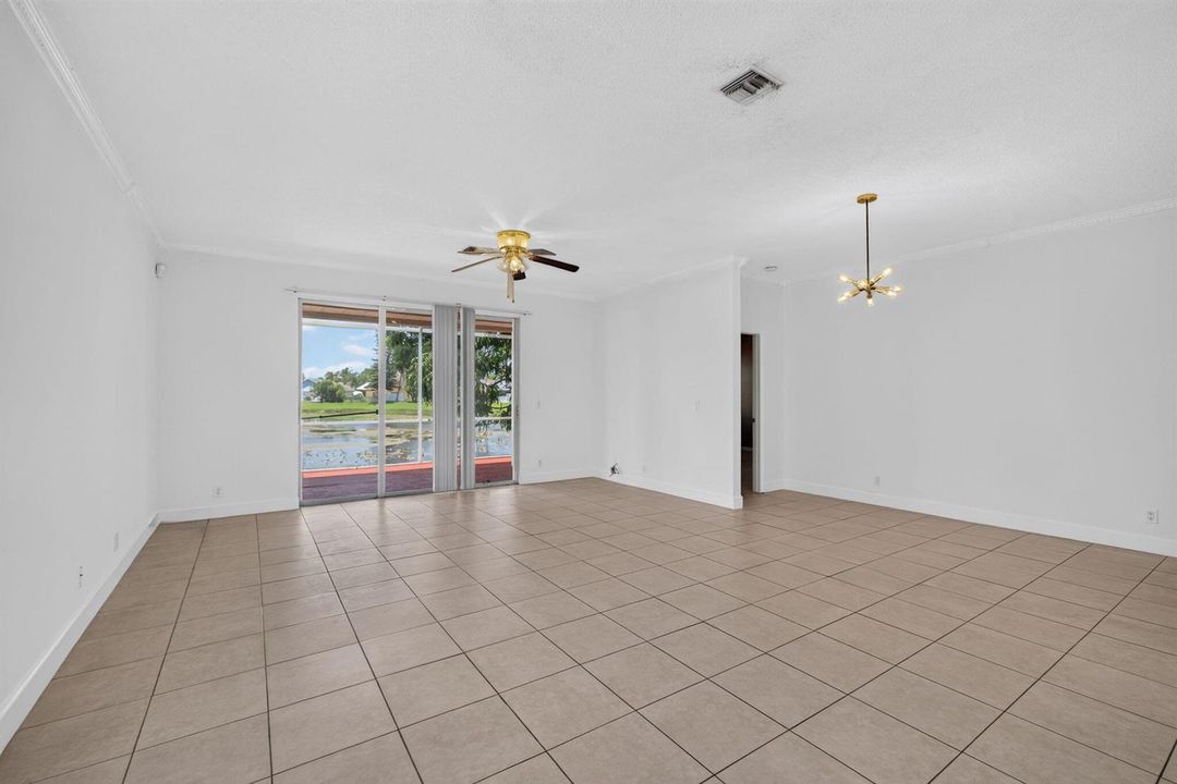 Great room w lake view