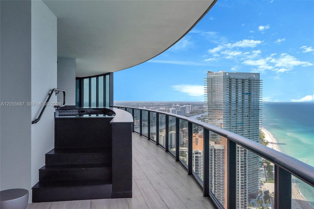 В аренду: $27,900 (3 спален, 4 ванн, 3555 Квадратных фут)