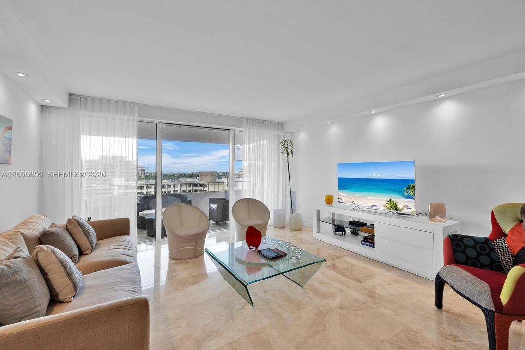 В аренду: $5,900 (2 спален, 2 ванн, 1260 Квадратных фут)