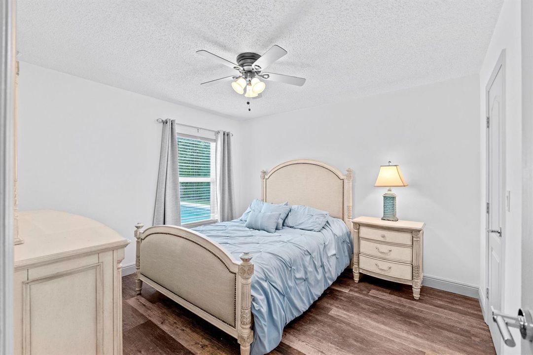 30-web-or-mls-A7403742