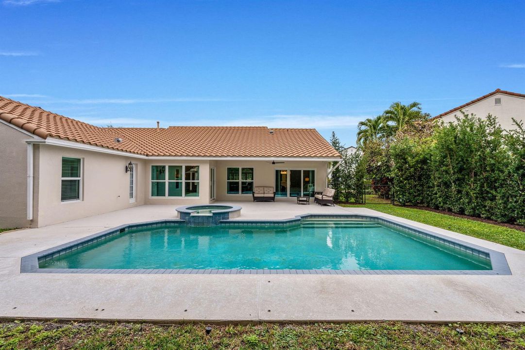 49-web-or-mls-A7403870