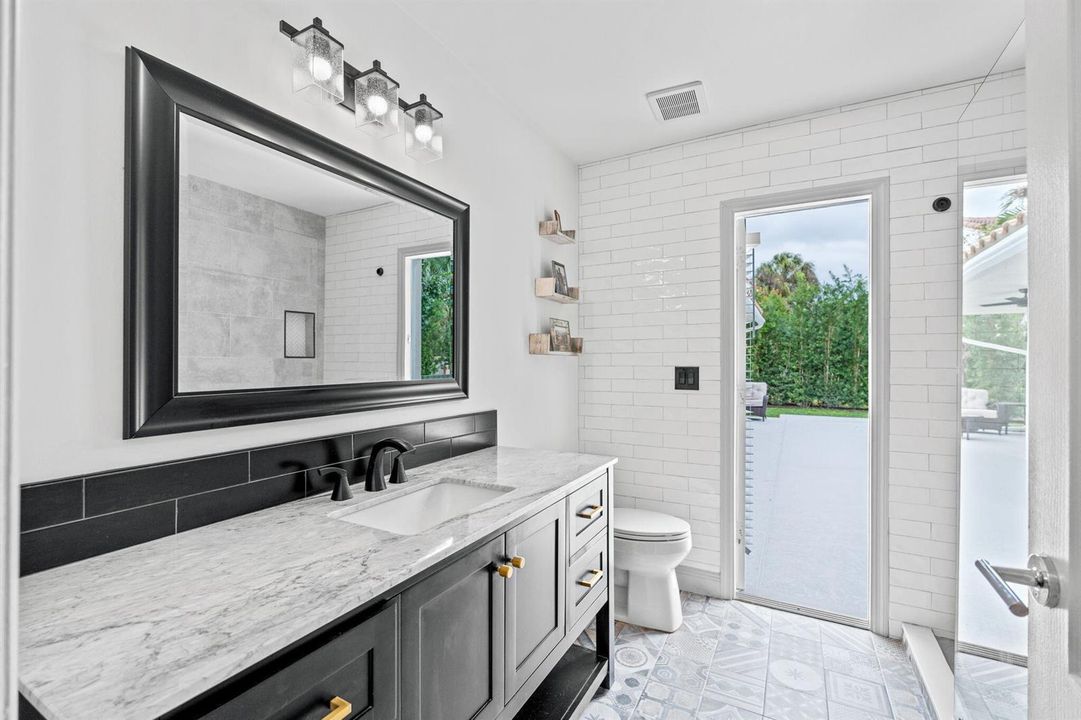 33-web-or-mls-A7403751