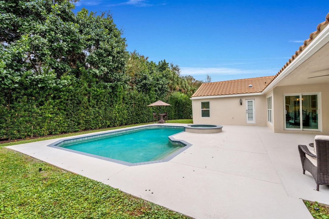 51-web-or-mls-A7403868